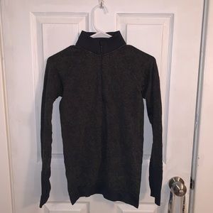 Lululemon long sleeve pull over